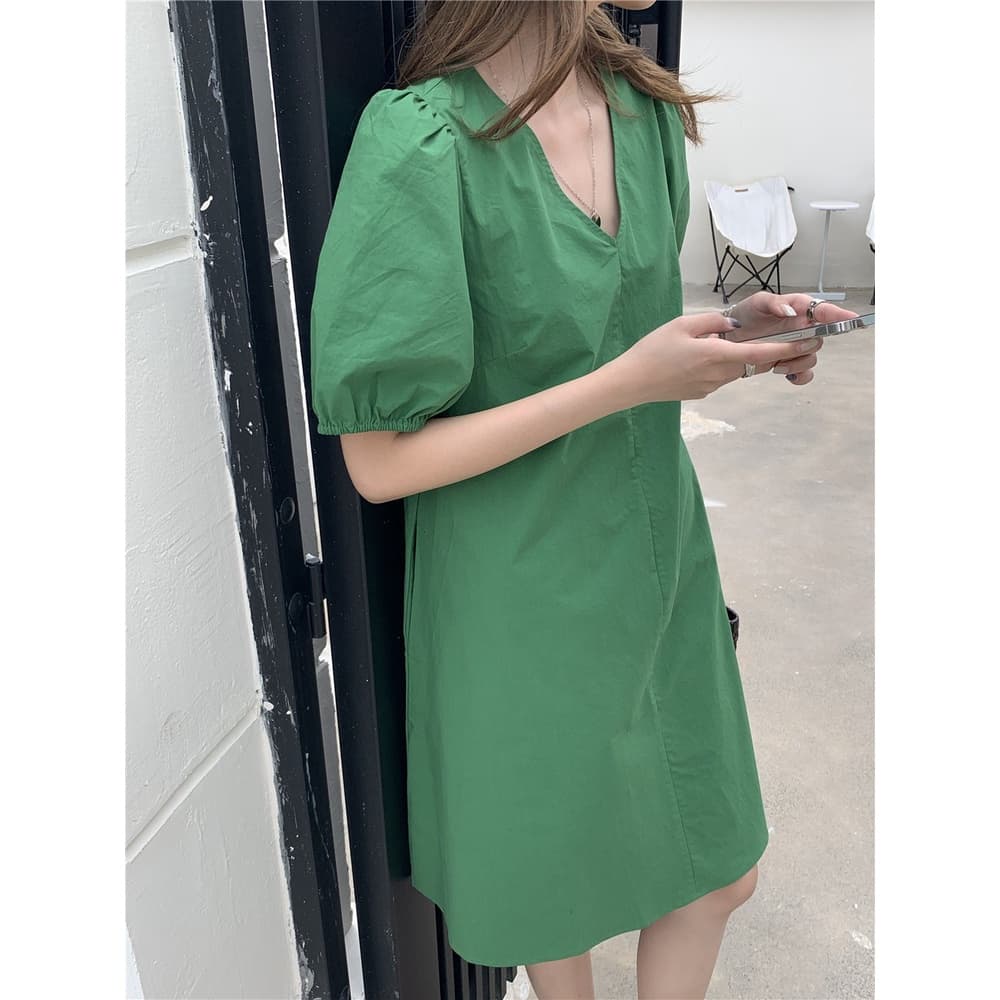 FBAShop ? เดรสสุดคิ้วท์สไตล์มินิมอล? แขนตุ๊กตาน่ารักกำลังดีย์?  มี 4 สีแมทซ์ลุคไหนก็ไม่โป๊ะ? ห้ามพลาดเลยน้าา? - รูปที่ 1