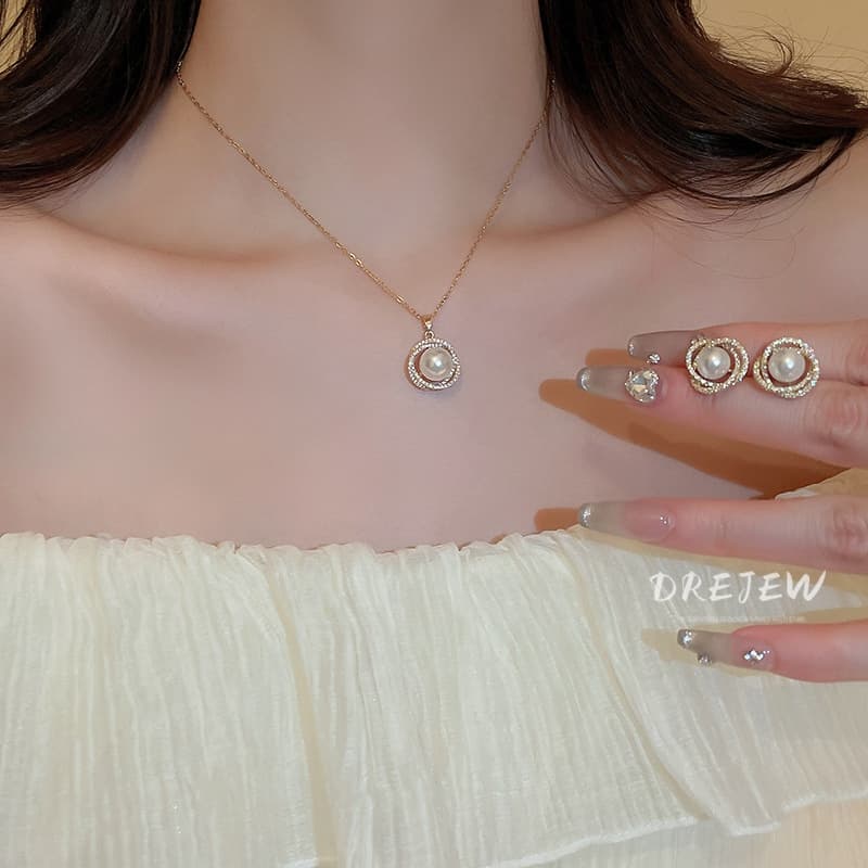 DREJEW สร้อยคอโซ่ไทเทเนียม จี้ไข่มุก เพทาย สไตล์ฝรั่งเศส ย้อนยุค หรูหรา แฟชั่น สําหรับผู้หญิง - รูปที่ 1