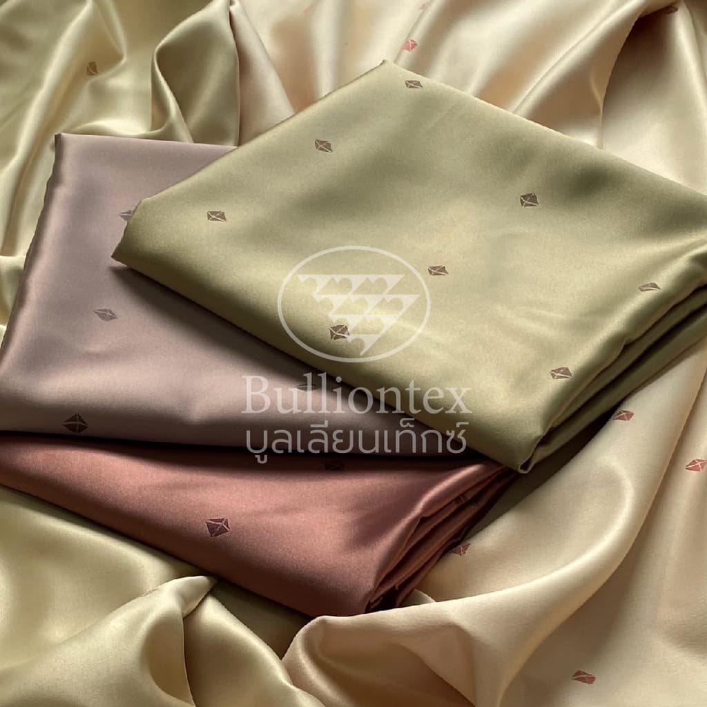 ผ้าซาติน ไดมอนด์ ผ้าเนื้อหนามี Texture ในตัว ลายทอเป็นรูปไดมอนด์ สวย หรู ดูแพง พร้อมส่ง ขนาด 1 หลา - รูปที่ 1