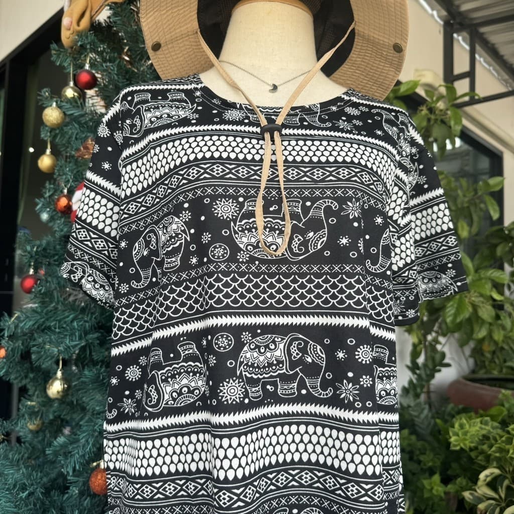 ?Olivia?เสื้อคอกลมลายช้าง ผ้านิ่ม ใส่สบาย พร้อมส่ง #A51 - รูปที่ 1