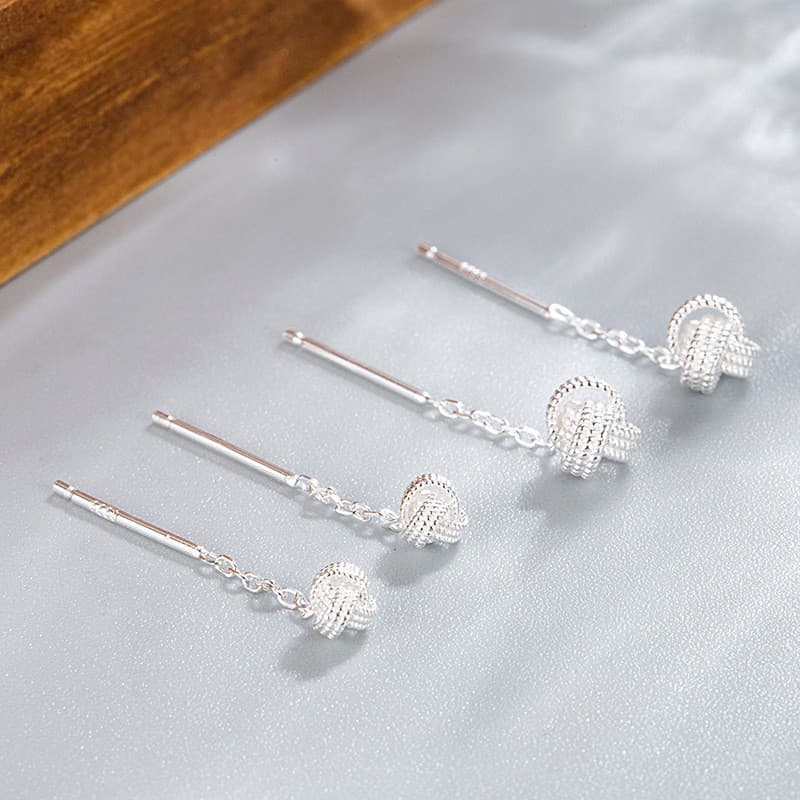 Silver Ruyi Knot Tassel Ear Line สําหรับสาวสั้น Niche Design Simple Stud ต่างหู - รูปที่ 1