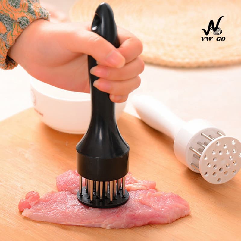 ส้อมจิ้มเนื้อ ที่ทุบเนื้อ ที่บดเนื้อ เข็มจิ้มหมูกรอบ อุปกรณ์ที่จิ้มเนื้อ (พร้อมส่งค่ะ) G2928 - รูปที่ 1