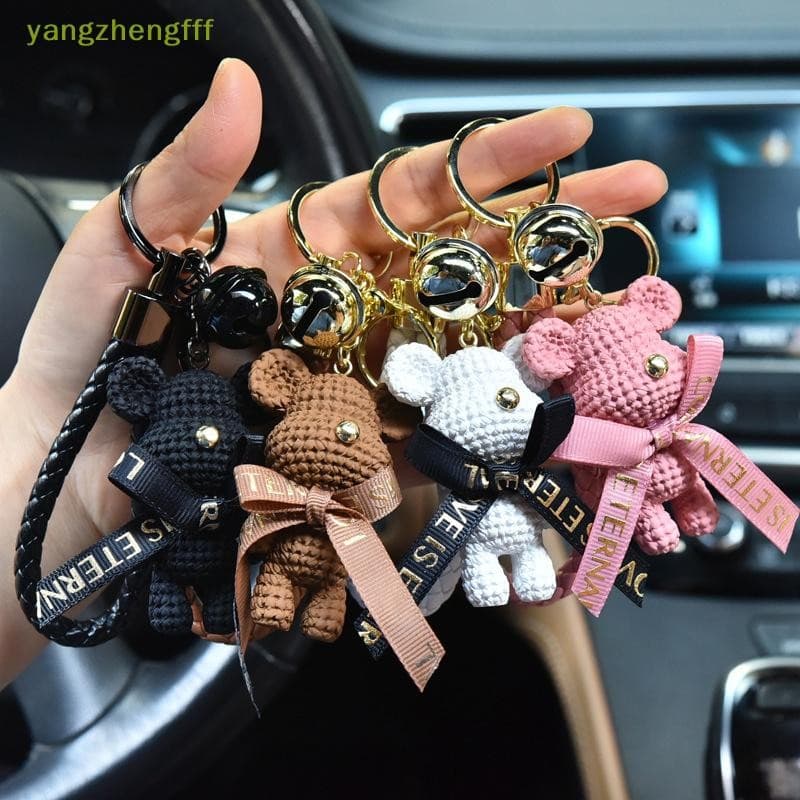 [หยางเจิ้งff] น่ารักเรซิ่นทําด้วยผ้าขนสัตว์หมีน้อยโบว์กระต่ายพวงกุญแจวันหยุดกุญแจรถแหวนสําหรับสาวสร้างสรรค์ของขวัญทอผ้าแฟชั่นตุ๊กตากระเป๋าจี้[ใหม่] - รูปที่ 1