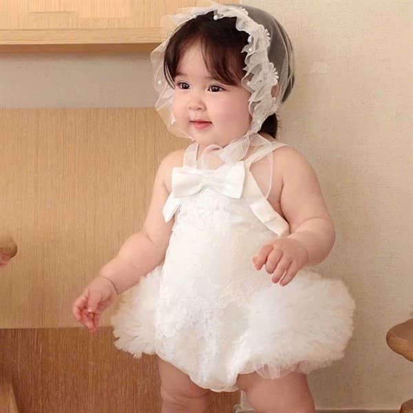 ชุดบอดี้สูทลูกไม้สีขาวกับโบว์ผ้าฝ้ายรอบก้นน่ารักสําหรับเด็กทารก3-12กิโลกรัม - รูปที่ 1