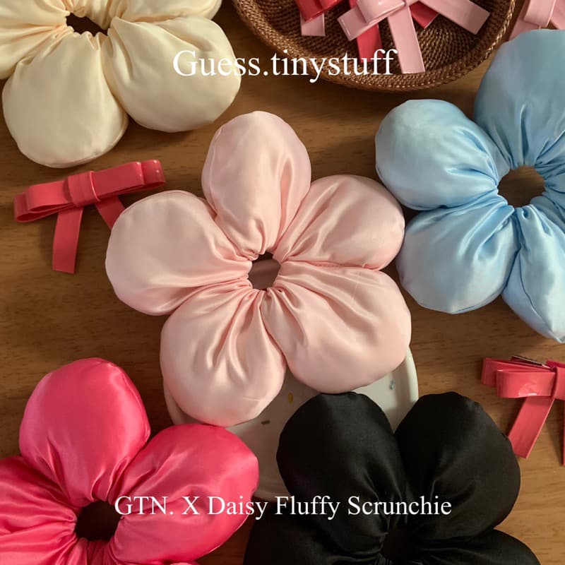 ? พร้อมส่งจากไทย ? โดนัทรัดผม ? (มัดได้ 1 ทบสำหรับประดับผม) ?? GTN.xDaisy Fluffy Scrunchie〰️?? - รูปที่ 1