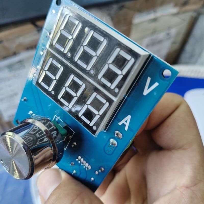 ไมก้าลำพูน XH-041 XH-M403 XL4016 regulator แหล่งจ่ายไฟ DC 12v 24v 36v 8A  out 1.3~32v 200W - รูปที่ 1