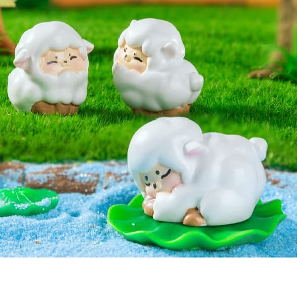 แกะขาวตัวอ้วน V.4 (ราคา/1ชิ้น)  ตุ๊กตาแต่งสวน จัดสวนถาด โมเดล ตกแต่งบ้าน พร็อพถ่ายรูป - รูปที่ 1
